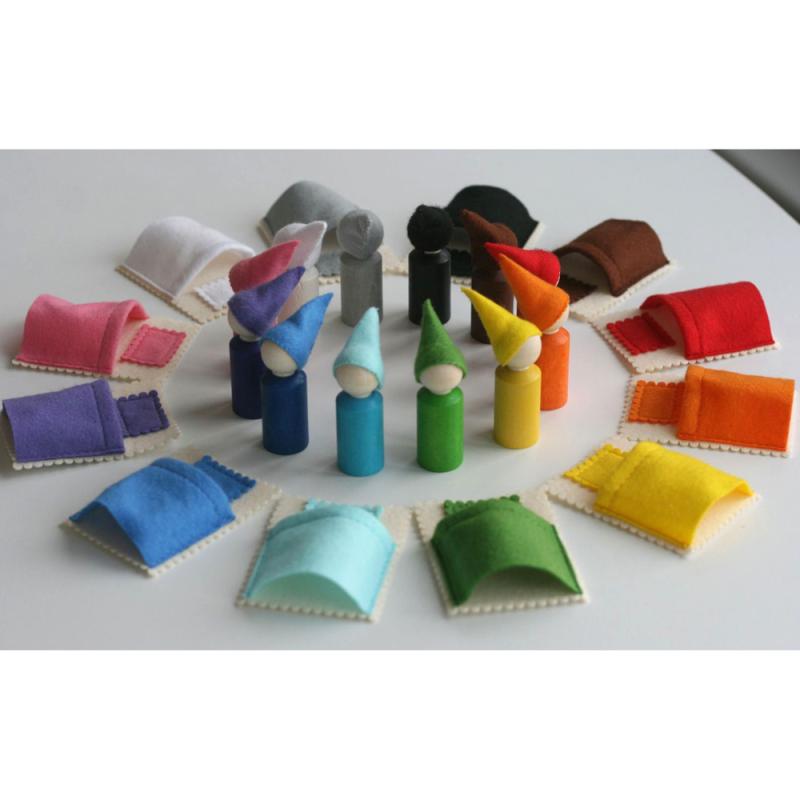 Гномы в колпачках с кроватками 6 см 12 штук SGK01C1201U 